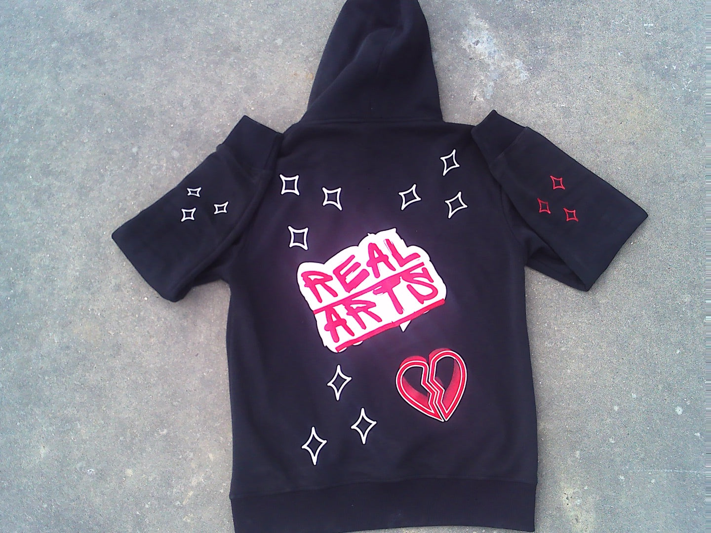 BLACK LOVE YOURZ HOODIE